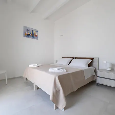 Nara Apartments 2 - Private Jacuzzi *