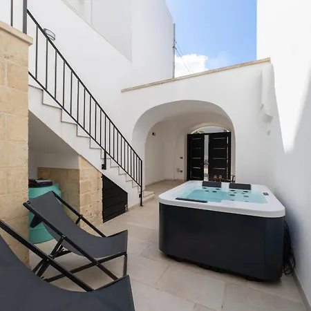Nara Apartments 2 - Private Jacuzzi